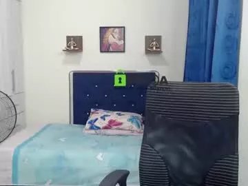 Freechat chery_hott on Chaturbate