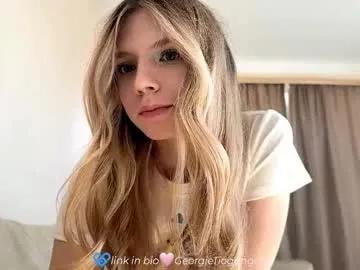 chloe_show