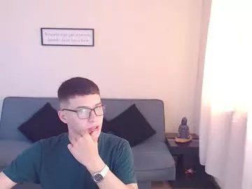 Freechat cumandres on Chaturbate