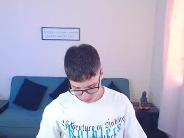 Freechat cumandres on Chaturbate