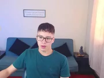 Freechat cumandres on Chaturbate