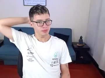 Freechat cumandres on Chaturbate