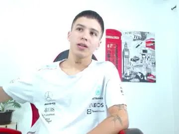 Freechat cumandres on Chaturbate