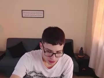 Freechat cumandres on Chaturbate