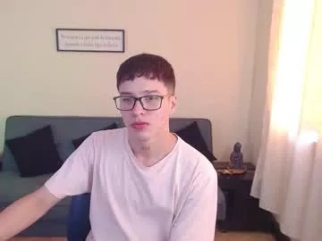 Freechat cumandres on Chaturbate