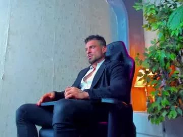 dennis_cox_ on Chaturbate 