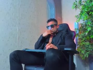 dennis_cox_ on Chaturbate 