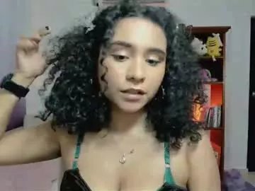 Freechat ellette_ on Chaturbate
