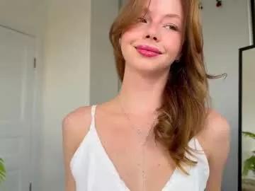 elli_harmon on Chaturbate