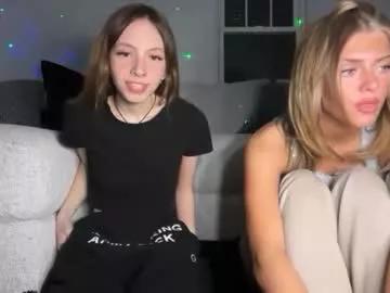 Freechat ellieluvs on Chaturbate