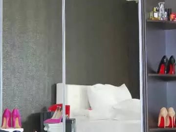 Freechat hefner_girl on Chaturbate