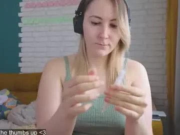 Freechat hell_l0ve on Chaturbate