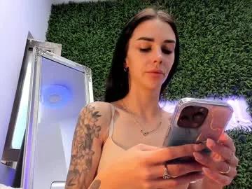 Freechat hotfallingdevil on Chaturbate