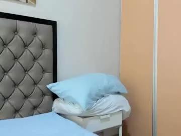 hottiepinay21 on Chaturbate 