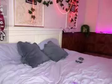 Freechat indulgencex on Chaturbate