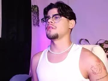 Freechat isaac_saenz on Chaturbate