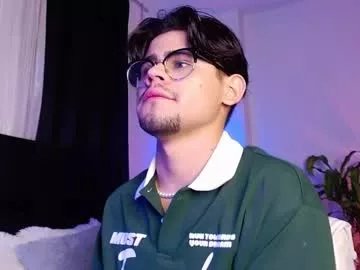 Freechat isaac_saenz on Chaturbate