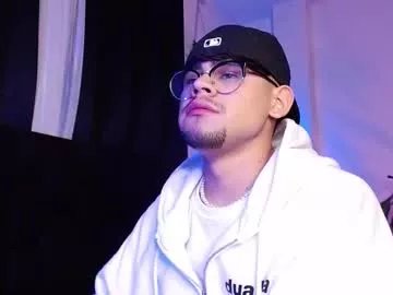 Freechat isaac_saenz on Chaturbate