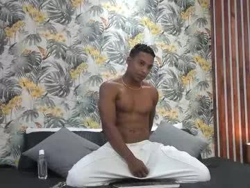 Freechat italomoore on Chaturbate