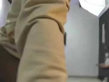 Freechat italomoore on Chaturbate