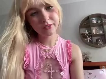 Freechat kittengirlxo on Chaturbate