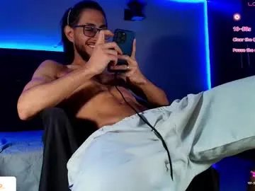 Freechat kuzzcoo on Chaturbate