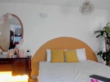 liaa_moretti_ — GOAL: Sexy Twerk  [31 tokens remaining] Welcome to my room! #feet #squirt #submissive #lovense #natural