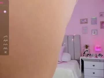 little_sweet_18 on Chaturbate 