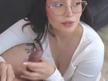 luci_fer15 on Chaturbate