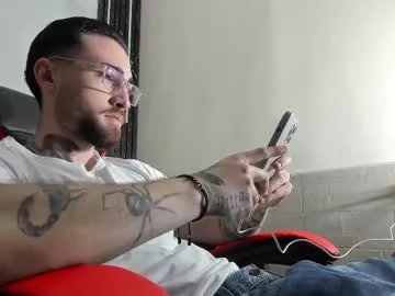Freechat luke_davis01 on Chaturbate