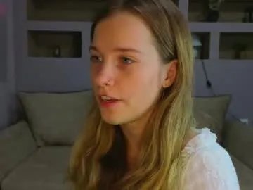 Freechat lynntiny on Chaturbate