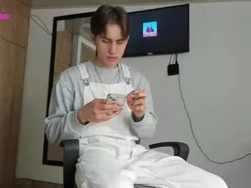 Freechat manucute_23_ on Chaturbate