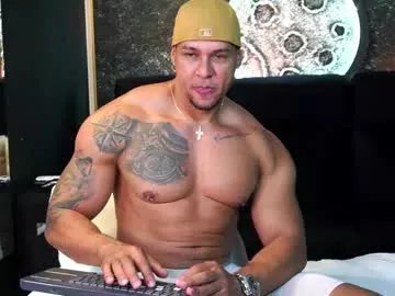 Freechat massimowalton2 on Chaturbate