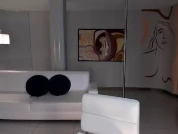 Freechat niaholland on Chaturbate