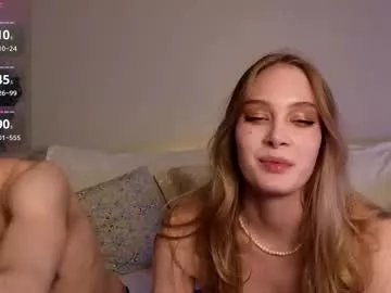 Freechat peachcreamcouple on Chaturbate