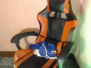 petitehugecockxnxxx on Chaturbate