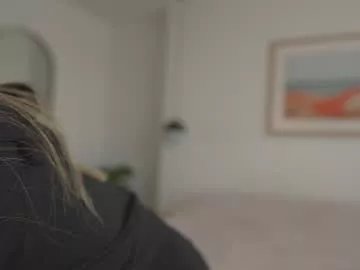 Private rebeccastonee on Chaturbate