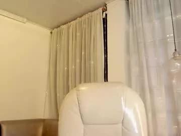 renaxi_smith on Chaturbate 
