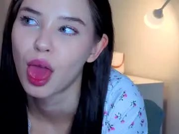 Freechat slyshypie on Chaturbate