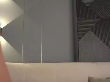 Freechat snow_is_falling on Chaturbate