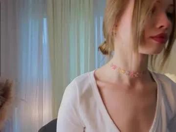 sunnivagaillard on Chaturbate