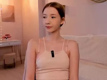 Freechat sunnmoonn on Chaturbate