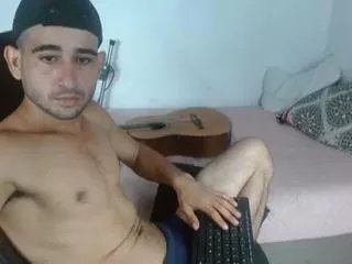 Offline aaron_haren on Flirt4Free