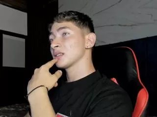 Offline adam_laid on Flirt4Free