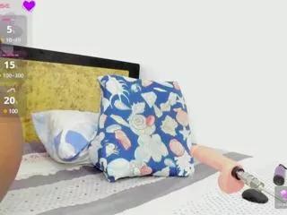 adriana_milf on Flirt4Free 