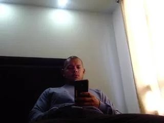 Offline andrey_gorelov on Flirt4Free