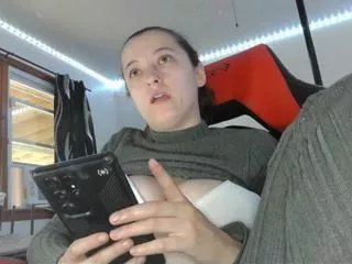 Offline bambi_bi on Flirt4Free