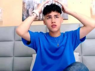 brosman_casas on Flirt4Free 