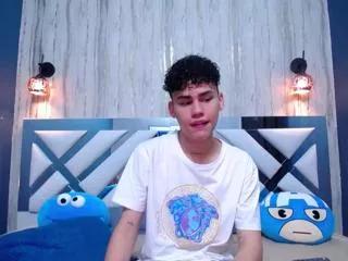 brosman_casas on Flirt4Free 