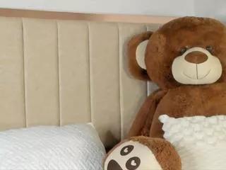 chloe_bonnet on Flirt4Free 